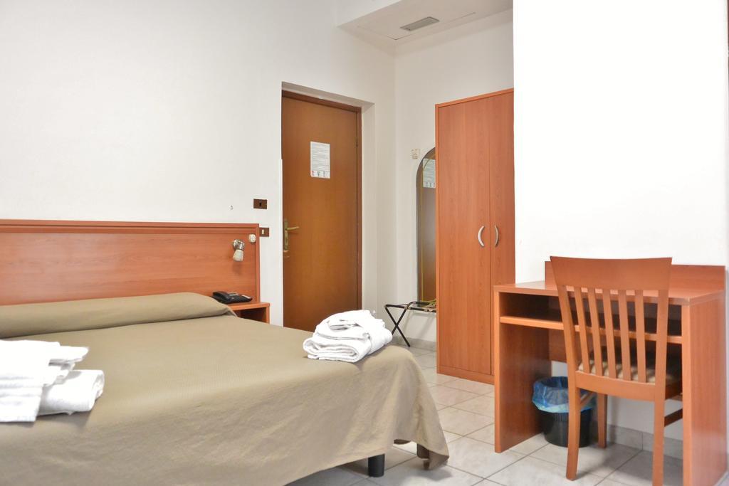 Hotel Trentina Milán Exteriér fotografie