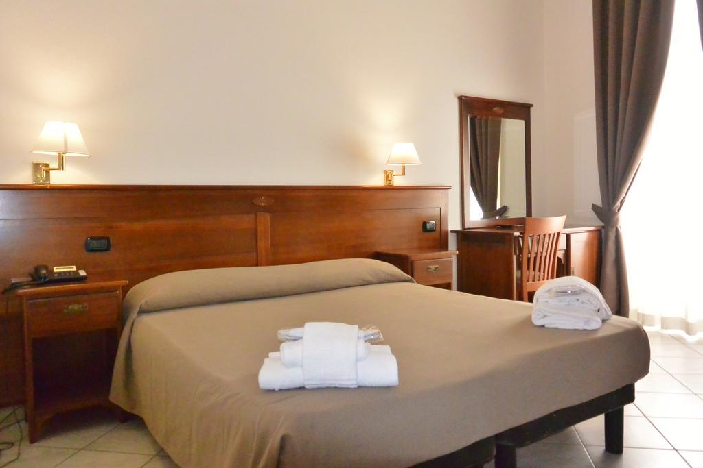 Hotel Trentina Milán Exteriér fotografie